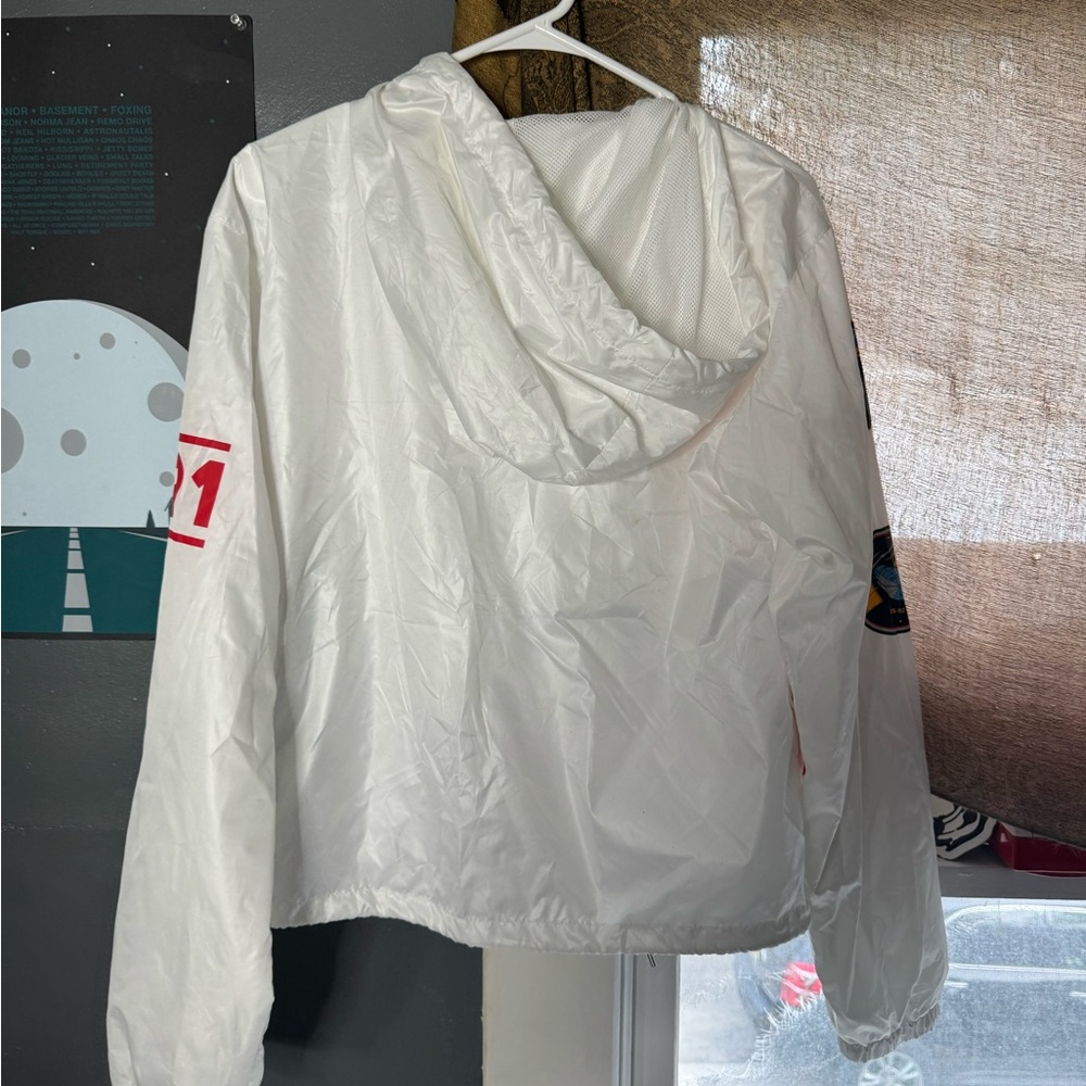 NASA Windbreaker! 🚀 - Picture 3 of 3